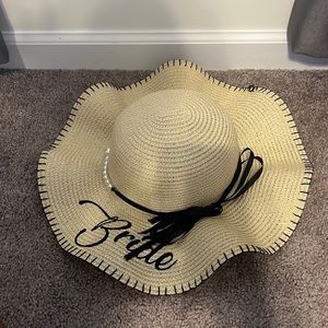 Gorgeous LIKE NEW straw bride hat!